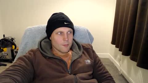 Snapshot of mr_baldy chatting on November 22, 2025, 11:26 pm Mr Baldy Likes to Chat online show from November 22, 2025, 11:26 pm