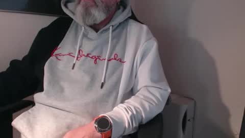 mr_boombastic2021 online show from November 15, 2025, 10:01 am