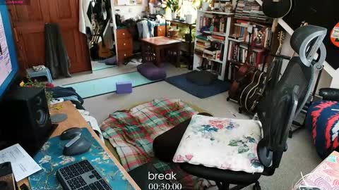 Snapshot of mr_foxxy chatting on February 13, 2025, 2:09 pm ninko online show from February 13, 2025, 2:09 pm