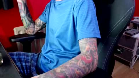 mr_hung_uk38 online show from November 7, 2025, 10:43 pm