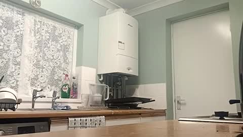 mr_i_ online show from September 28, 2025, 5:46 am