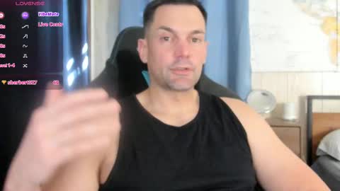 Cam online show from March 12, 2025, 4:02 pm