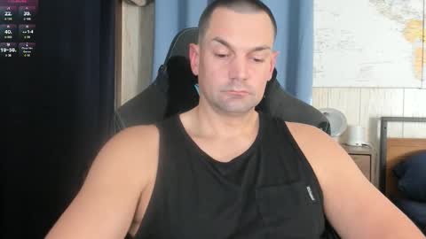 Cam online show from December 16, 2025, 9:42 pm