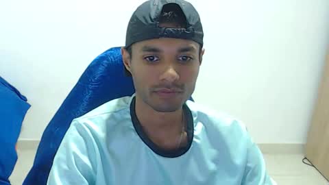 Snapshot of mr_max__ chatting on February 20, 2026, 1:22 pm Max online show from February 20, 2026, 1:22 pm