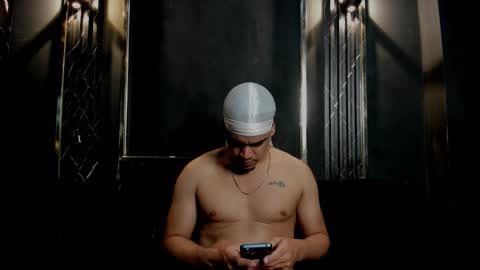 mr_maximo online show from December 15, 2025, 9:52 pm