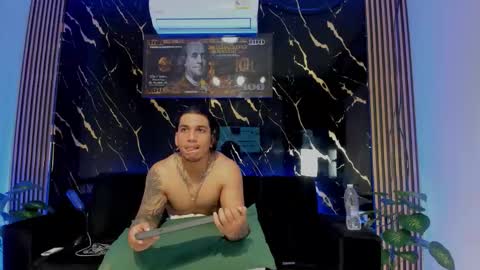 mr_maximo online show from January 14, 2026, 8:20 am