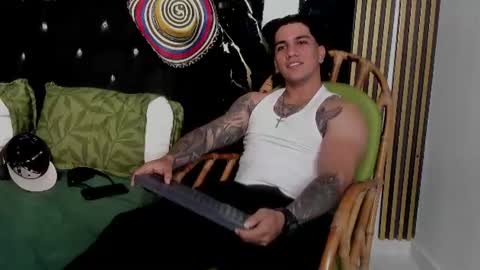 Snapshot of mr_maximo chatting on July 17, 2026, 2:29 am mr_maximo online show from July 17, 2026, 2:29 am