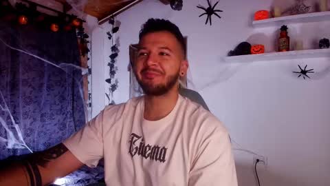 Snapshot of mr_mikee_ chatting on October 17, 2025, 3:10 am MIKEE online show from October 17, 2025, 3:10 am