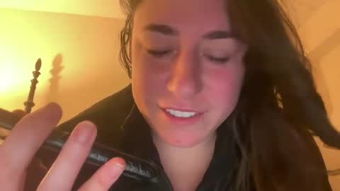 Mr  Mrs Glitter online show from February 3, 2026, 2:53 am