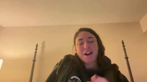 Mr  Mrs Glitter online show from February 8, 2026, 12:25 am