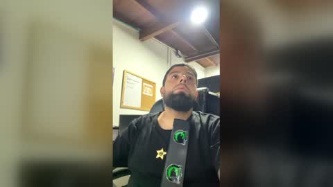 mr_weedman_420 online show from April 17, 2026, 1:19 am