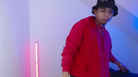 Alpha LATINO online show from April 13, 2026, 4:18 am