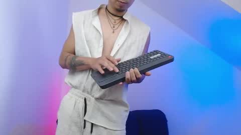 Alpha LATINO online show from April 18, 2026, 5:11 am