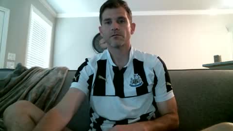 MrAsstastix online show from November 22, 2025, 7:13 pm