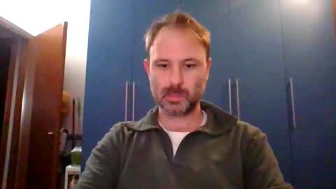 mravocado6 online show from November 21, 2025, 5:44 pm