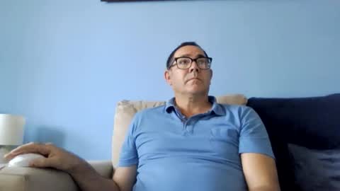 Mrcaruso online show from October 19, 2025, 3:23 pm