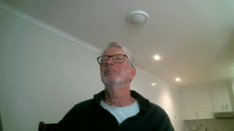 Snapshot of mrcreek1531 chatting on May 14, 2026, 1:34 am mrcreek1531 online show from May 14, 2026, 1:34 am