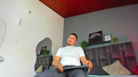 Mr Fox online show from March 2, 2026, 7:32 pm