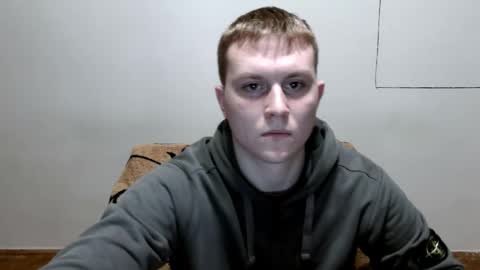 Snapshot of mrheat_ chatting on December 3, 2025, 7:56 pm Max online show from December 3, 2025, 7:56 pm