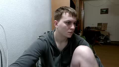 Snapshot of mrheat_ chatting on January 15, 2026, 8:45 pm Max online show from January 15, 2026, 8:45 pm