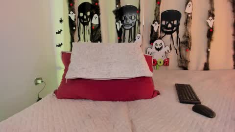 Bastian online show from October 19, 2025, 10:54 pm