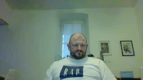 Snapshot of mrhotsex69 chatting on March 2, 2025, 6:05 am mrhotsex69 online show from March 2, 2025, 6:05 am