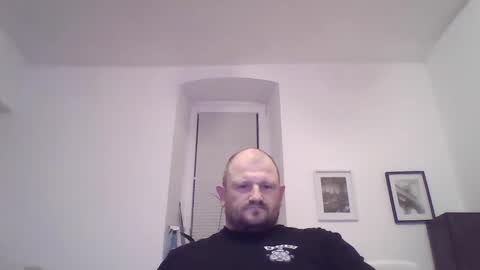 Snapshot of mrhotsex69 chatting on September 24, 2025, 10:35 pm mrhotsex69 online show from September 24, 2025, 10:35 pm