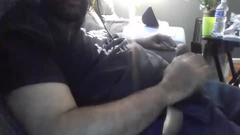 Snapshot of mrlove198 chatting on January 11, 2026, 2:00 pm mrlove198 online show from January 11, 2026, 2:00 pm