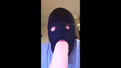 mrlove2love online show from June 9, 2026, 11:33 am