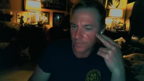 Mr. Murdoch online show from October 21, 2025, 7:42 am