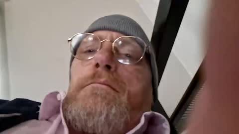 mrnmrsfucks4u online show from April 28, 2026, 9:53 pm