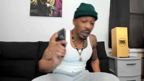 Snapshot of mromg007 chatting on January 14, 2025, 2:32 pm mromg007 online show from January 14, 2025, 2:32 pm