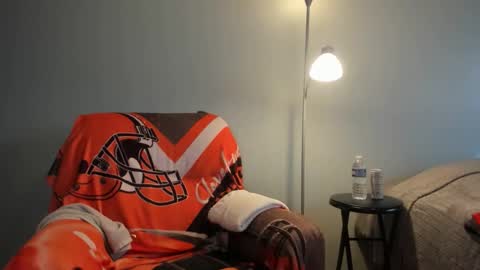 Snapshot of mromg007 chatting on February 16, 2026, 8:27 pm mromg007 online show from February 16, 2026, 8:27 pm