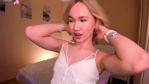 Snapshot of mrs_youwant chatting on May 18, 2026, 1:50 pm Mia online show from May 18, 2026, 1:50 pm