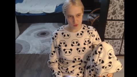 Sasha online show from October 28, 2025, 6:06 am