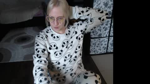 Sasha online show from April 13, 2026, 9:26 am