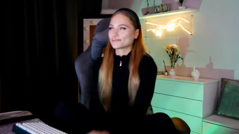Snapshot of mrstenderbeast chatting on February 22, 2025, 9:26 pm YOUR OWNER online show from February 22, 2025, 9:26 pm