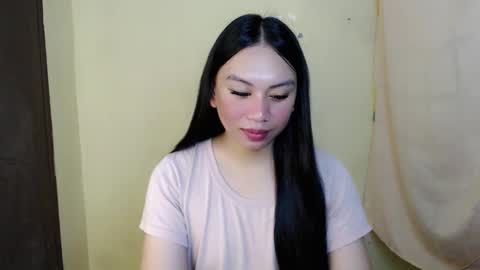 Bella online show from May 3, 2026, 3:56 am