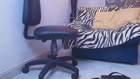 Snapshot of ms_leydi chatting on May 27, 2026, 5:04 am ms_leydi online show from May 27, 2026, 5:04 am