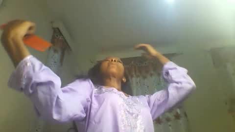 Snapshot of ms_luxe chatting on February 5, 2026, 8:02 pm ms_luxe online show from February 5, 2026, 8:02 pm