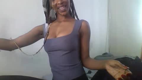 Snapshot of ms_luxe chatting on March 3, 2026, 10:43 am ms_luxe online show from March 3, 2026, 10:43 am