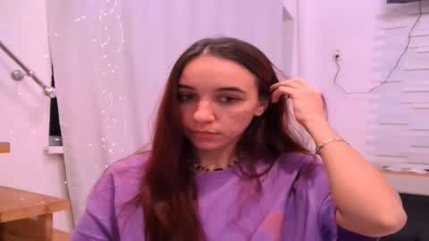 ms_sophiee online show from December 12, 2024, 6:42 pm