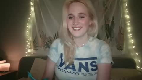 msclairewhatever online show from November 11, 2025, 7:52 am