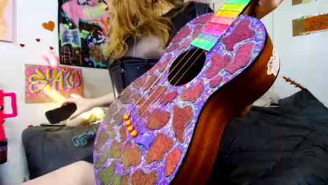 Cunty Luxxe online show from March 25, 2026, 5:41 pm