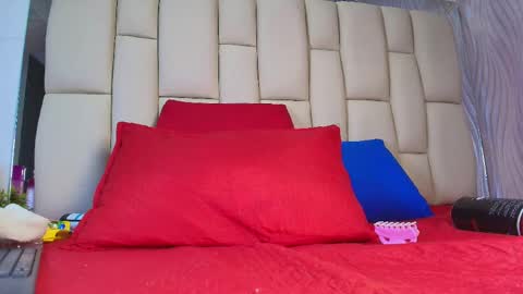 FERNANDA 3 online show from April 15, 2026, 3:13 am