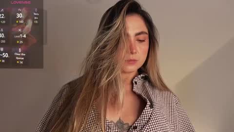 Snapshot of mssophie_war chatting on April 10, 2026, 7:40 pm Sophie online show from April 10, 2026, 7:40 pm