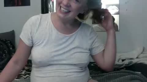 mswhitneyy online show from March 18, 2026, 4:48 am