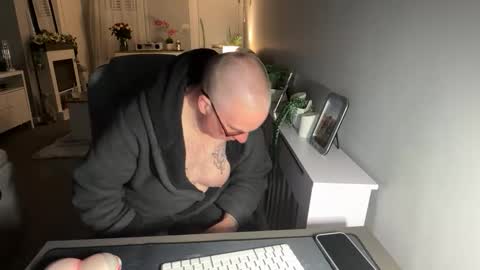 mtb1697 online show from January 12, 2026, 10:26 pm