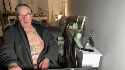 mtb1697 online show from February 8, 2026, 11:52 pm