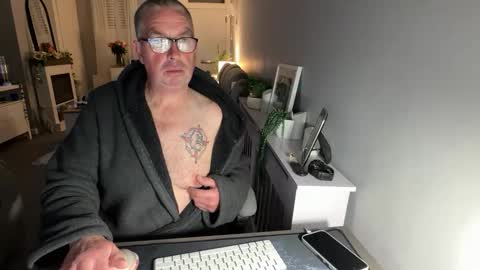 mtb1697 online show from April 13, 2026, 10:04 pm